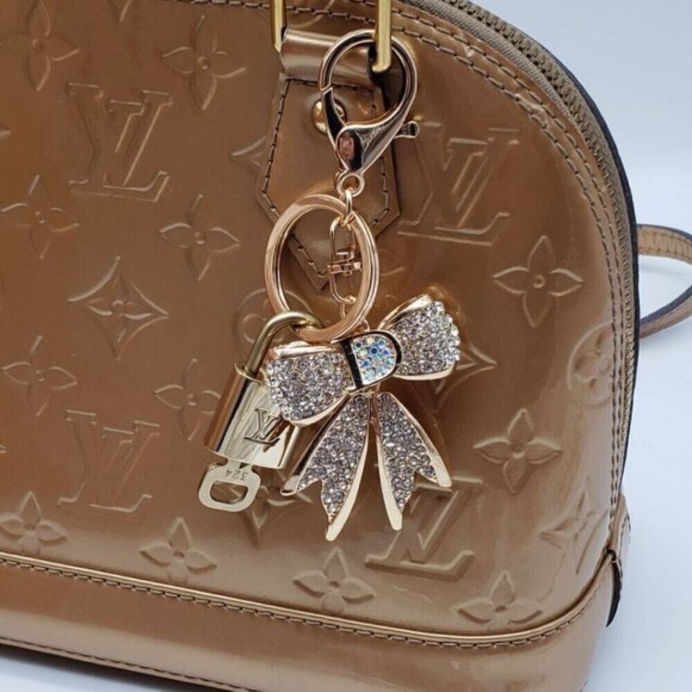 LV Gold Padlock Authentic 🔑 Luxury Bag Charm w/ Unbranded Ribbon Keychain - Picture 6 of 7